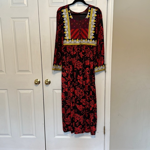 Women’s Afghan Dress - Picture 1 of 5